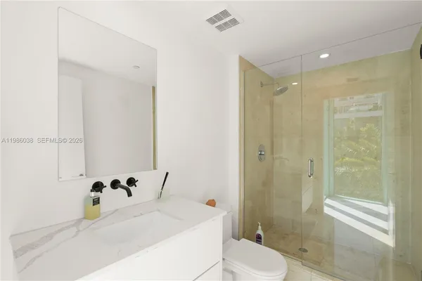 $6,800 | 6000 Indian Creek Drive, Unit 5B, Miami Beach, FL 33140