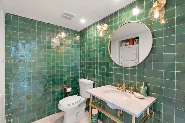 $6,800 | 6000 Indian Creek Drive, Unit 5B, Miami Beach, FL 33140