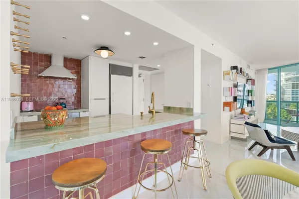 $6,800 | 6000 Indian Creek Drive, Unit 5B, Miami Beach, FL 33140