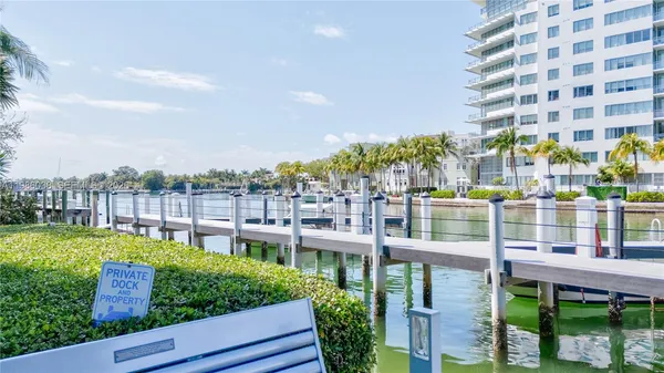 $6,800 | 6000 Indian Creek Drive, Unit 5B, Miami Beach, FL 33140