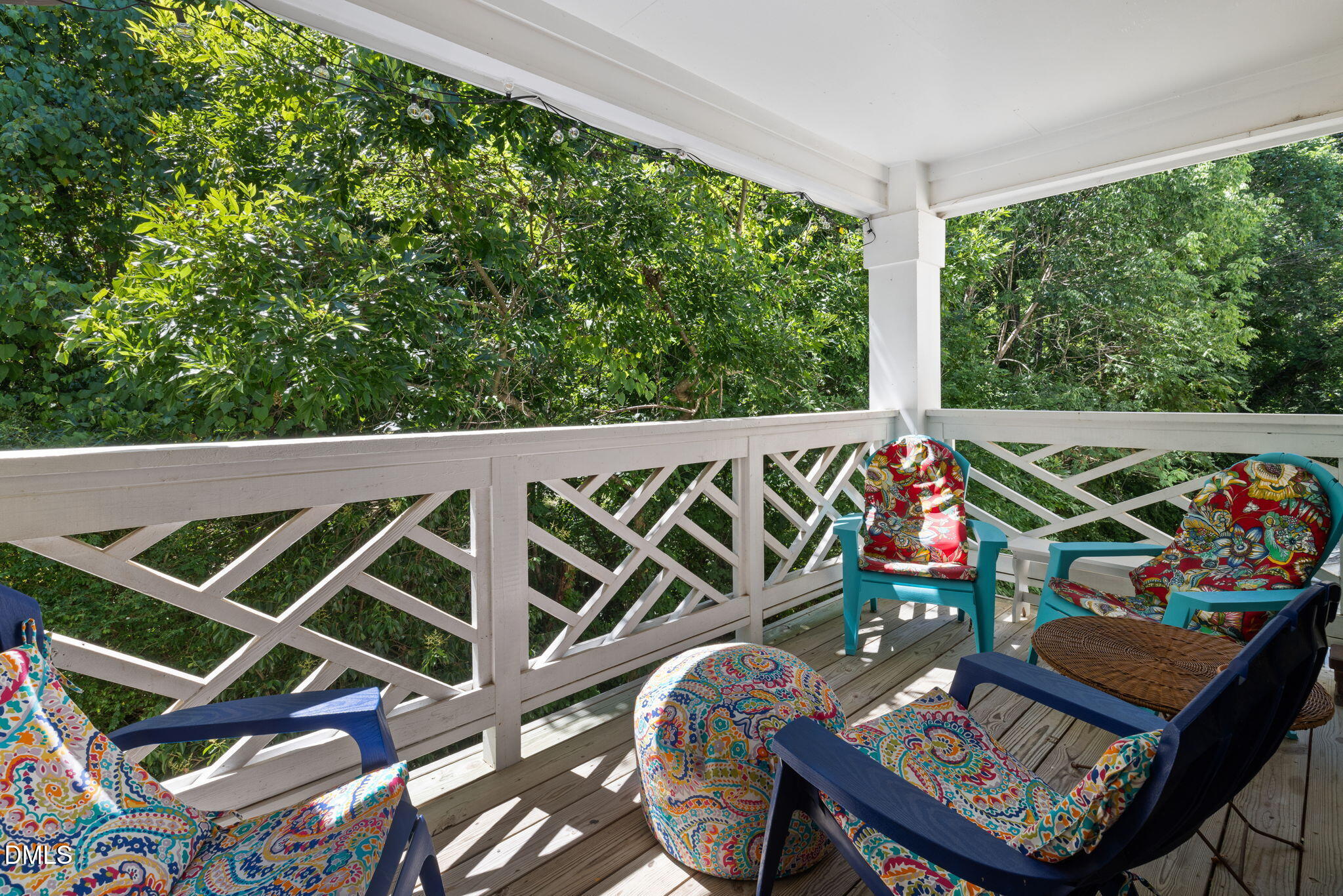 1003 Kingswood Drive, Unit N Chapel Hill, NC 27517 - Photo 21 of 23 a view of an outdoor sitting area