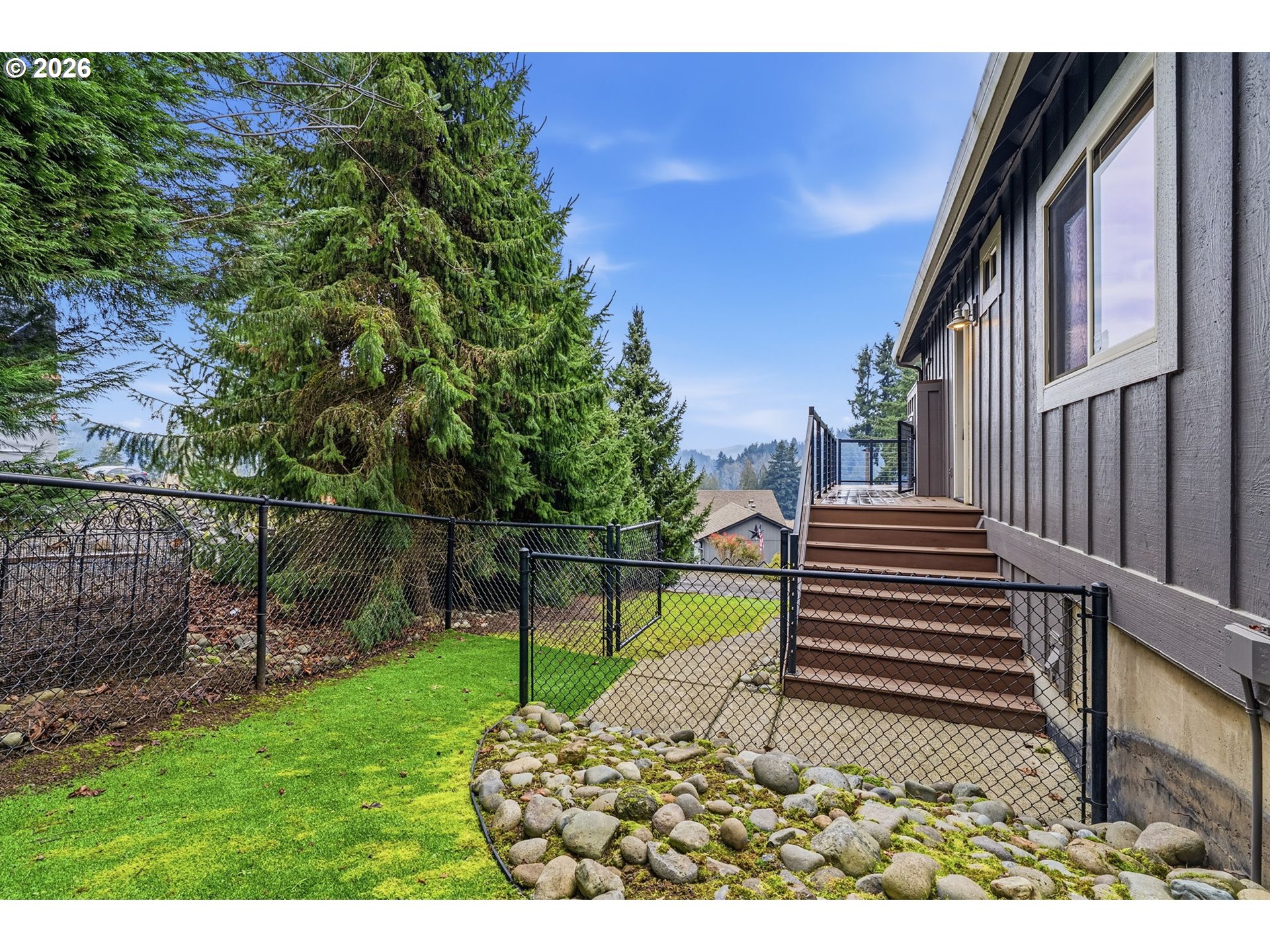 101 Lighthouse Lane Mossyrock, WA 98564 - Photo 24 of 37 a view of a backyard with a garden