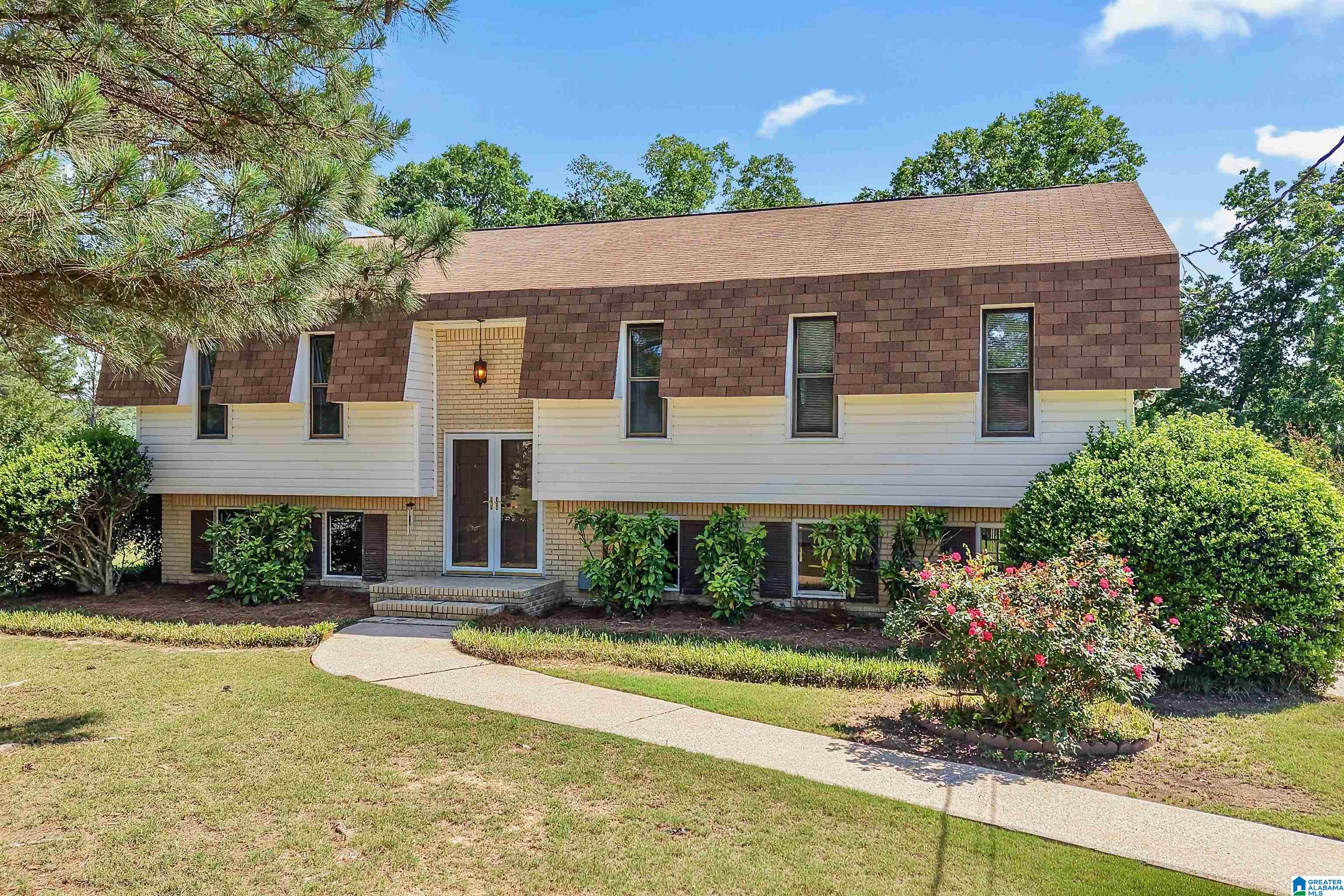 504 Wilderness Road Pelham, AL 35124 - Photo 2 of 38