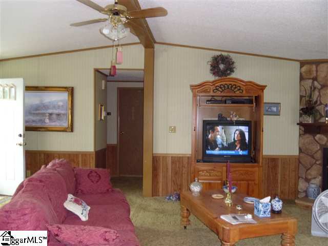 547 Falcon Drive Fountain Inn, SC 29644 - Photo 11 of 13 Gallery Image 11