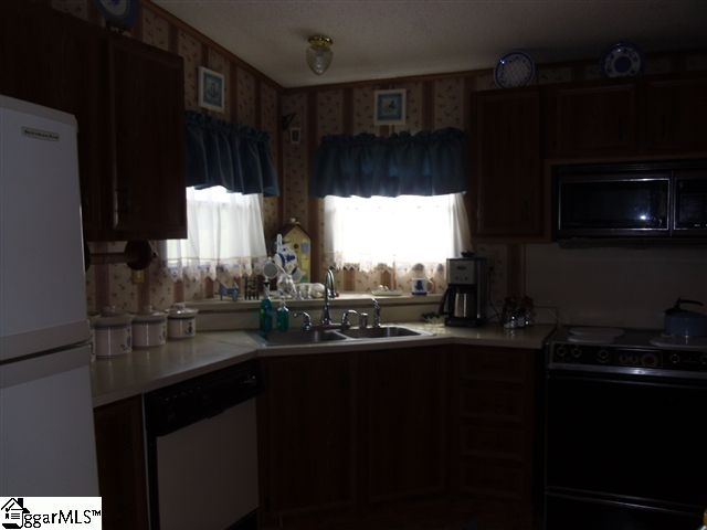 547 Falcon Drive Fountain Inn, SC 29644 - Photo 5 of 13 Gallery Image 5