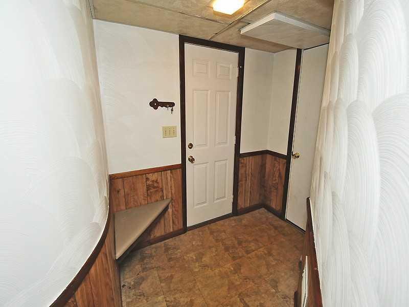 3772 Willett Road Baldwin, PA 15227 - Photo 16 of 20 Other. Mud Room