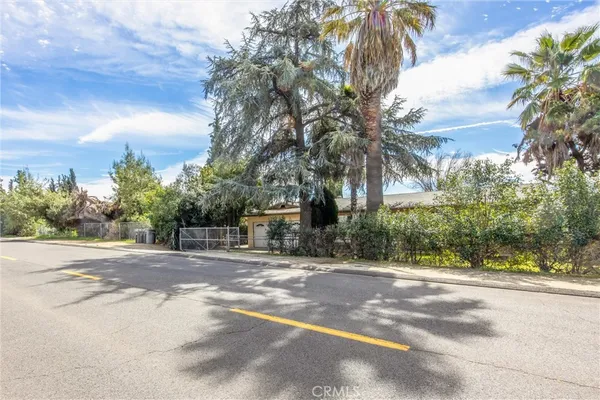 a view of an outdoor space with yard