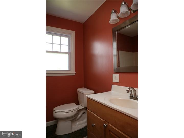 911 Philadelphia Avenue Shillington, PA 19607 - Photo 11 of 20 Gallery Image 11