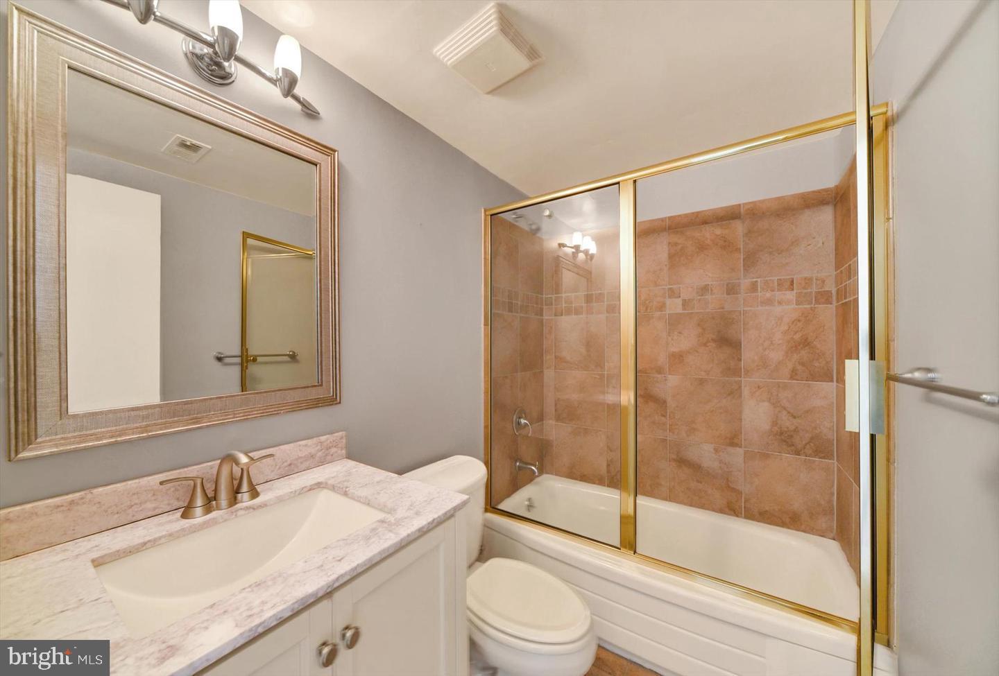 7 Cross Keys Road, Unit E Baltimore, MD 21210 - Photo 13 of 20 Gallery Image 13