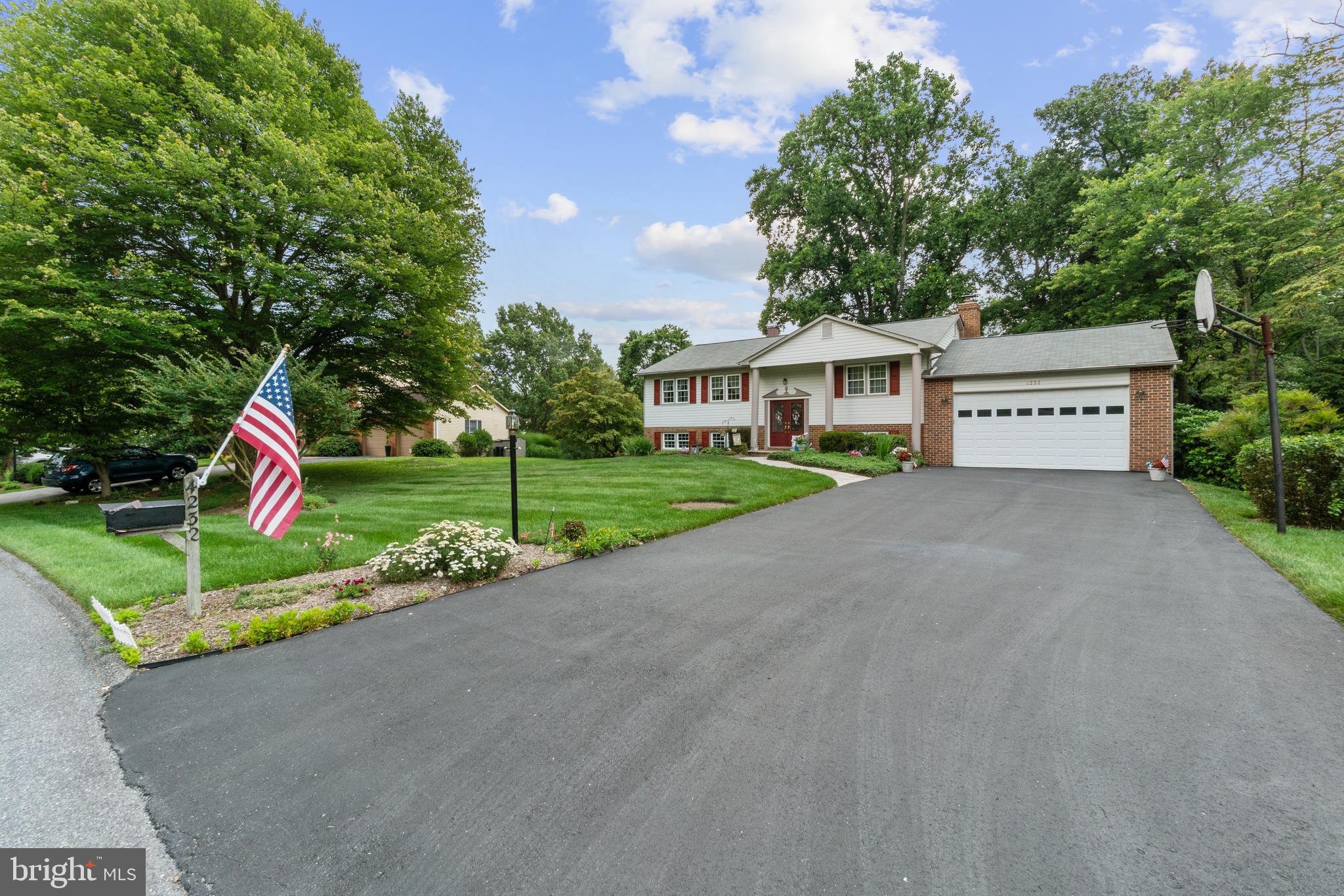 4232 Hermitage Drive Ellicott City, MD 21042 - Photo 3 of 42 Plenty of extra parking
