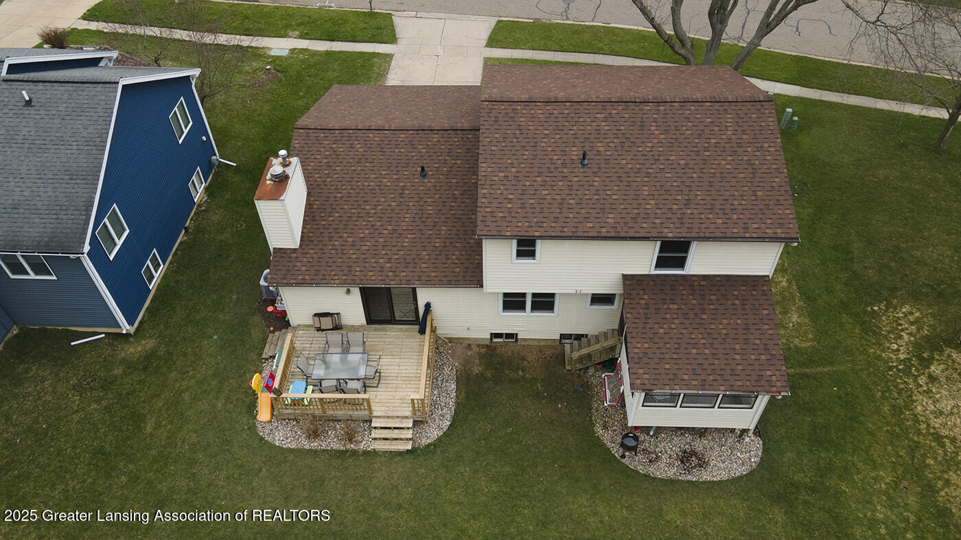 210 Williamsburg Road Lansing, MI 48917 - Photo 5 of 28 IMG_8845