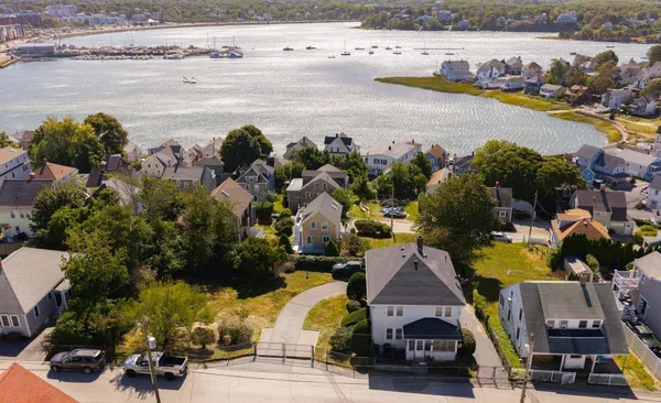 $925,000 | 28 Roosevelt Avenue, Hull, MA 02045