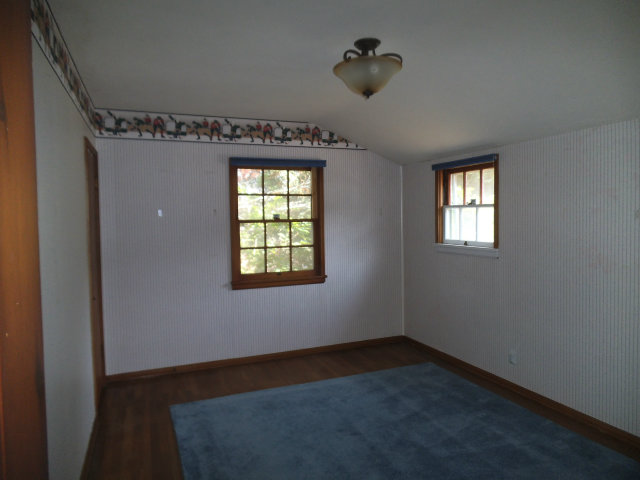 10790 Ridgeview Way San Jose, CA 95127 - Photo 13 of 25 an empty room with windows