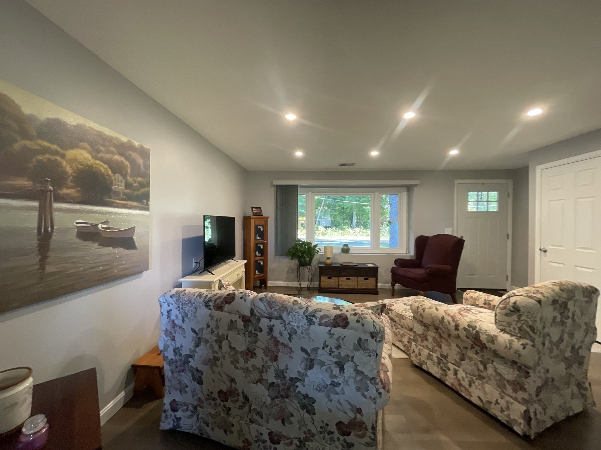 597 Old Warren Road Swansea, MA 02777 - Photo 5 of 11 Gallery Image 5