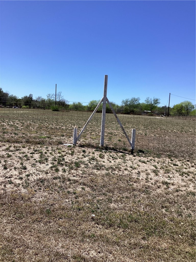 930 County Road 407 Freer, TX 78357 - Photo 2 of 4 a view of a lake