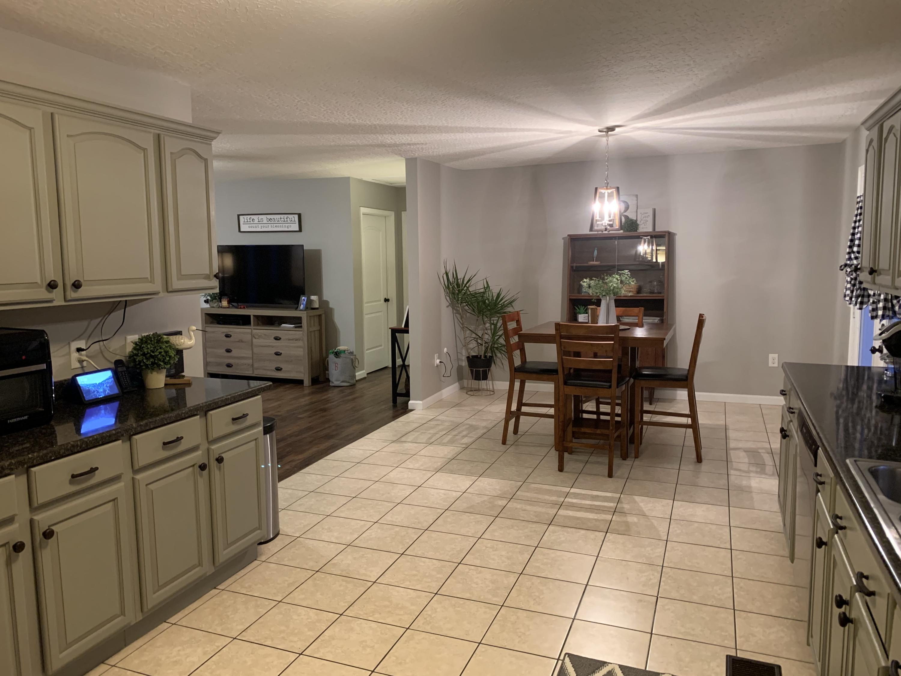 1699 Bryant Rdg Road Liberty, KY 42539 - Photo 7 of 26 Lkitchen