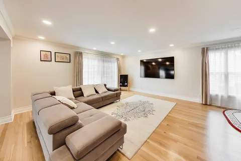 $579,000 | 2198 Brookside Lane, Aurora, IL 60502