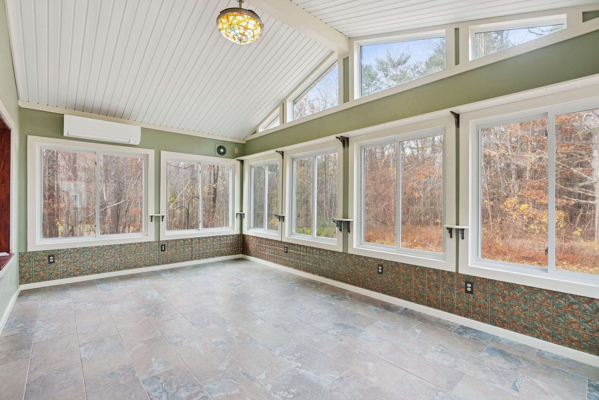 9 Hammond Road Kennebunk, ME 04043 - Photo 18 of 54 4 season sun room