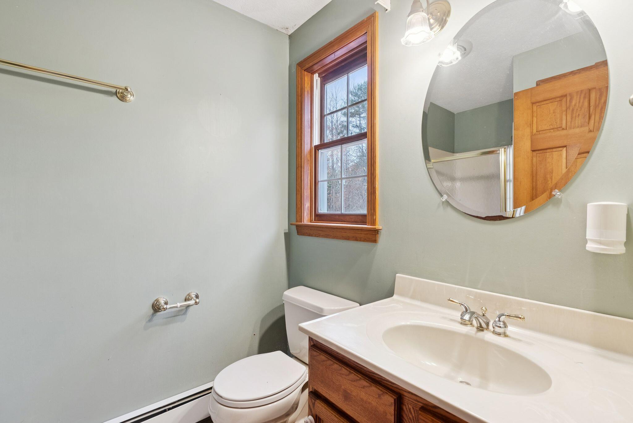 9 Hammond Road Kennebunk, ME 04043 - Photo 24 of 54 First floor bath