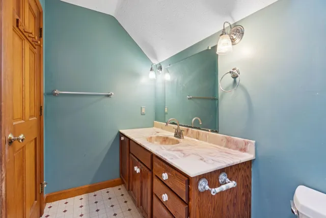 $740,000 | 9 Hammond Road, Kennebunk, ME 04043