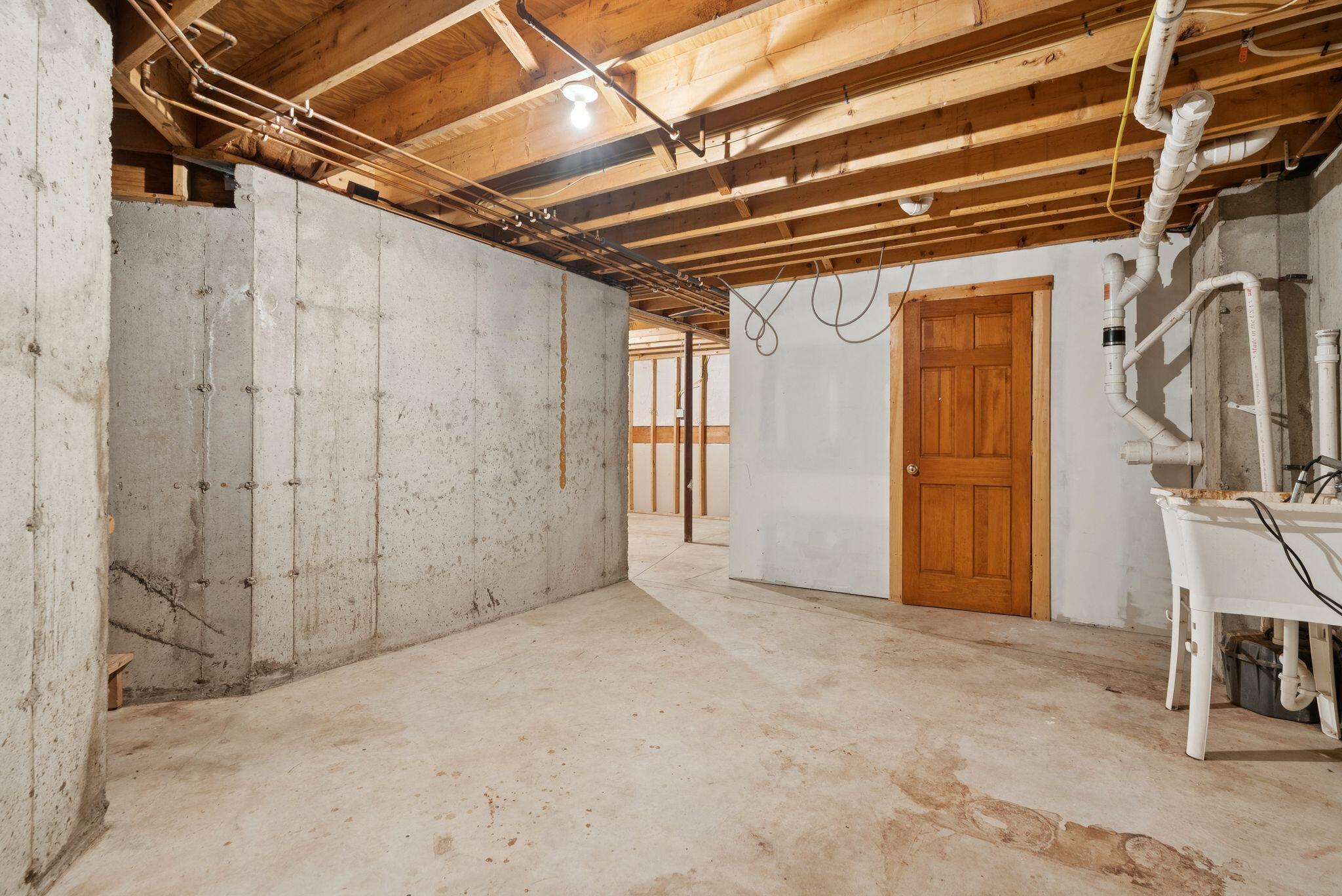 9 Hammond Road Kennebunk, ME 04043 - Photo 41 of 54 Basement