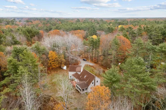 $740,000 | 9 Hammond Road, Kennebunk, ME 04043