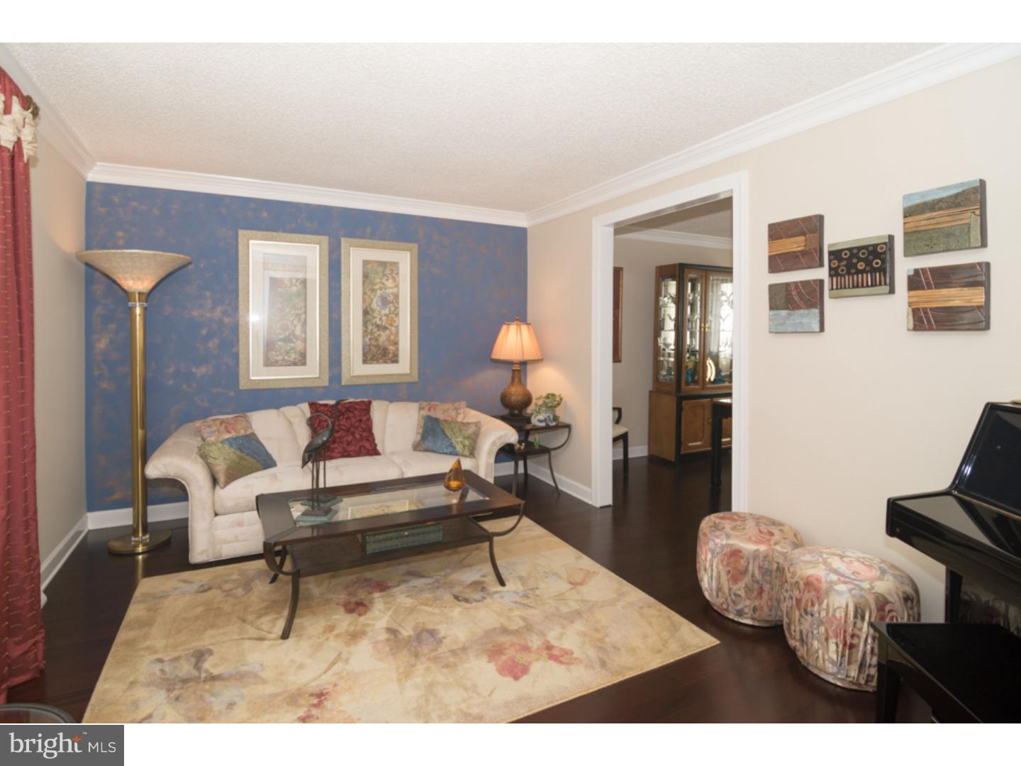 1215 Weber Road Warminster, PA 18974 - Photo 2 of 25 Living Room