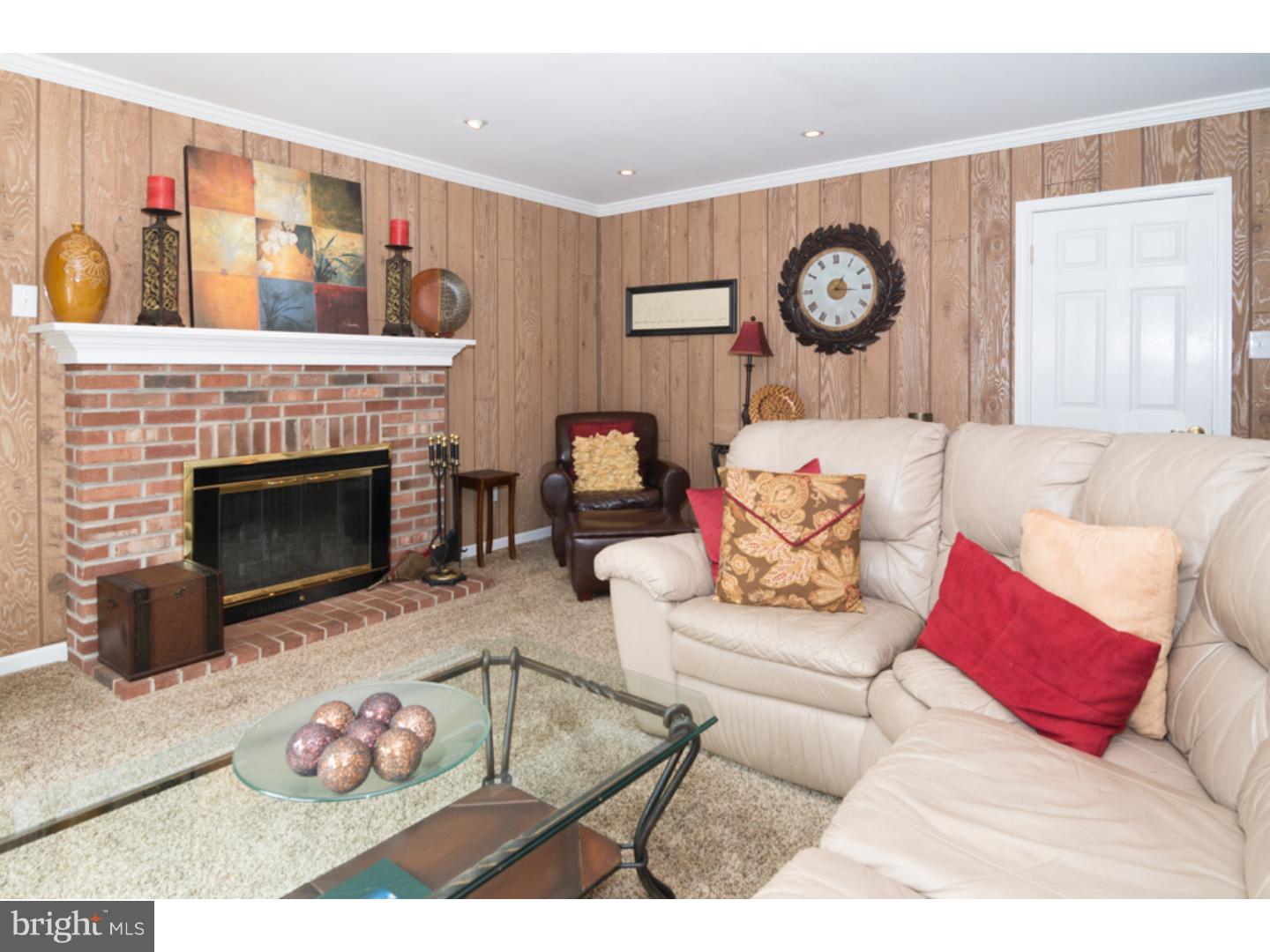 1215 Weber Road Warminster, PA 18974 - Photo 11 of 25 Family Room
