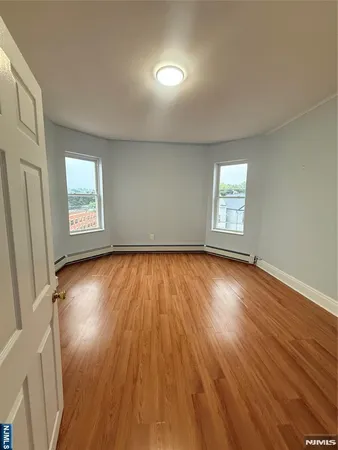 $2,100 | 2 North 4th Street, Unit 3, Paterson, NJ 07522