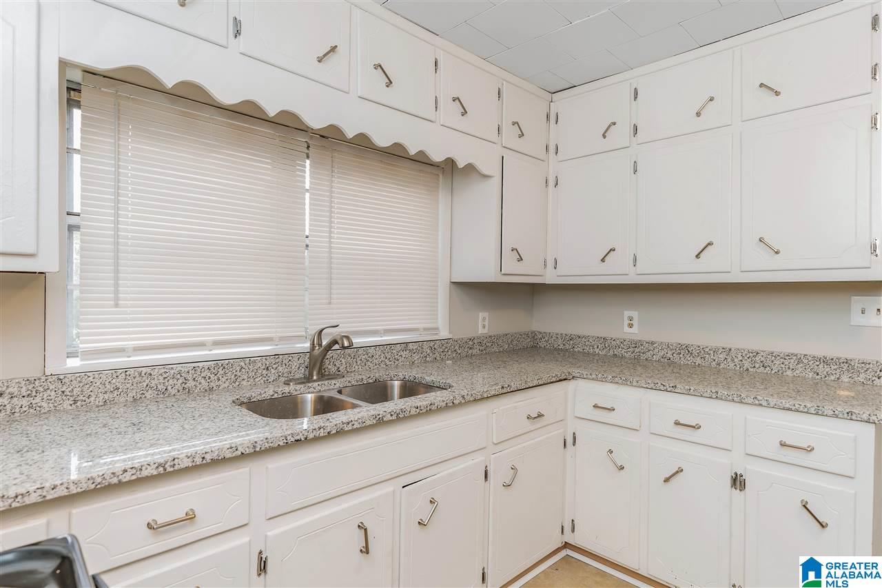 2544 Sharon Boulevard Dora, AL 35062 - Photo 3 of 18