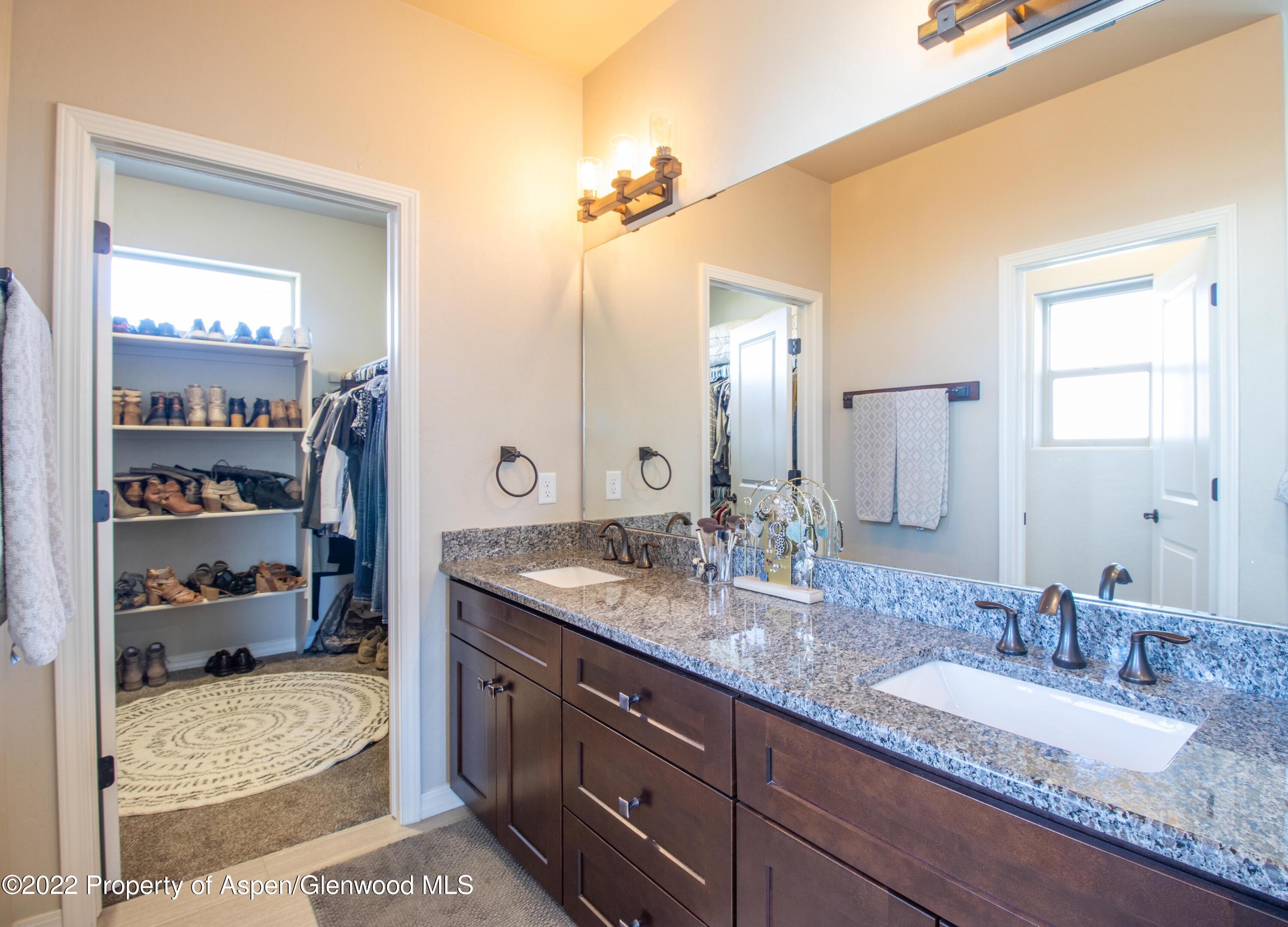 1239 East 17th Street Rifle, CO 81650 - Photo 10 of 17 Double sinks