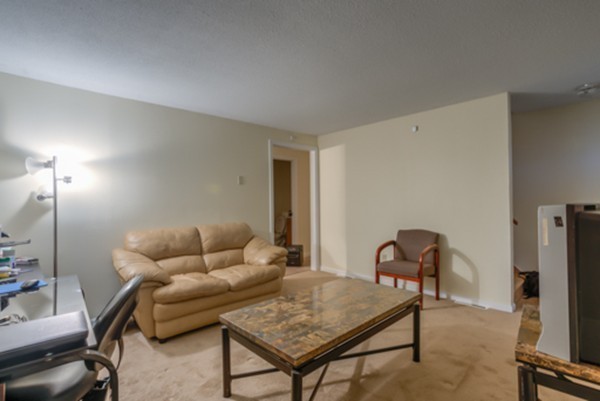 32-34 Van Buren Avenue Springfield, MA 01104 - Photo 2 of 18