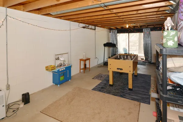 $165,000 | 230 Falkirk Court, Kalamazoo, MI 49006