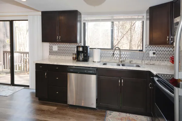 $165,000 | 230 Falkirk Court, Kalamazoo, MI 49006