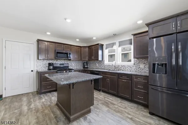 $575,000 | 1216 Ringwood Avenue, Wanaque, NJ 07420