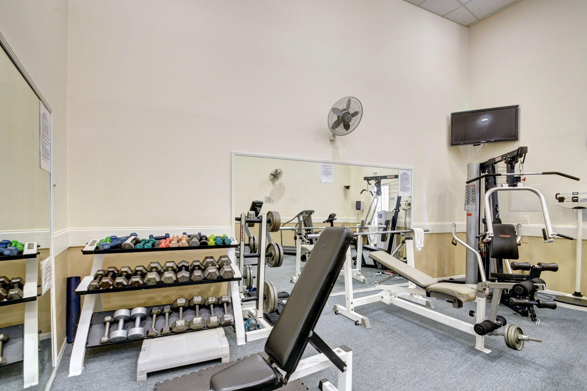 3589 South Ocean Boulevard, Unit 608 South Palm Beach, FL 33480 - Photo 58 of 66 a view of a room with gym equipment