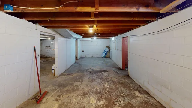 $159,900 | 545 2nd Avenue Southeast, Wells, MN 56097