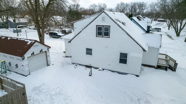 $159,900 | 545 2nd Avenue Southeast, Wells, MN 56097