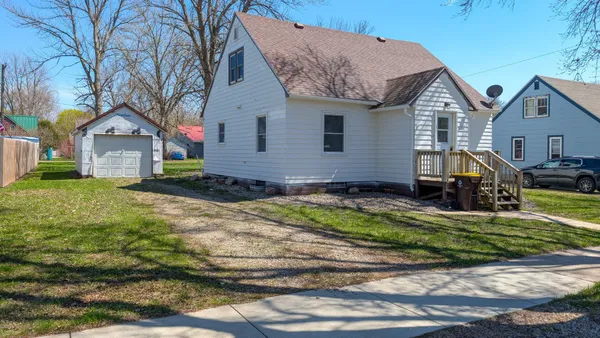$174,900 | 545 2nd Avenue Southeast, Wells, MN 56097