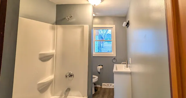 $159,900 | 545 2nd Avenue Southeast, Wells, MN 56097