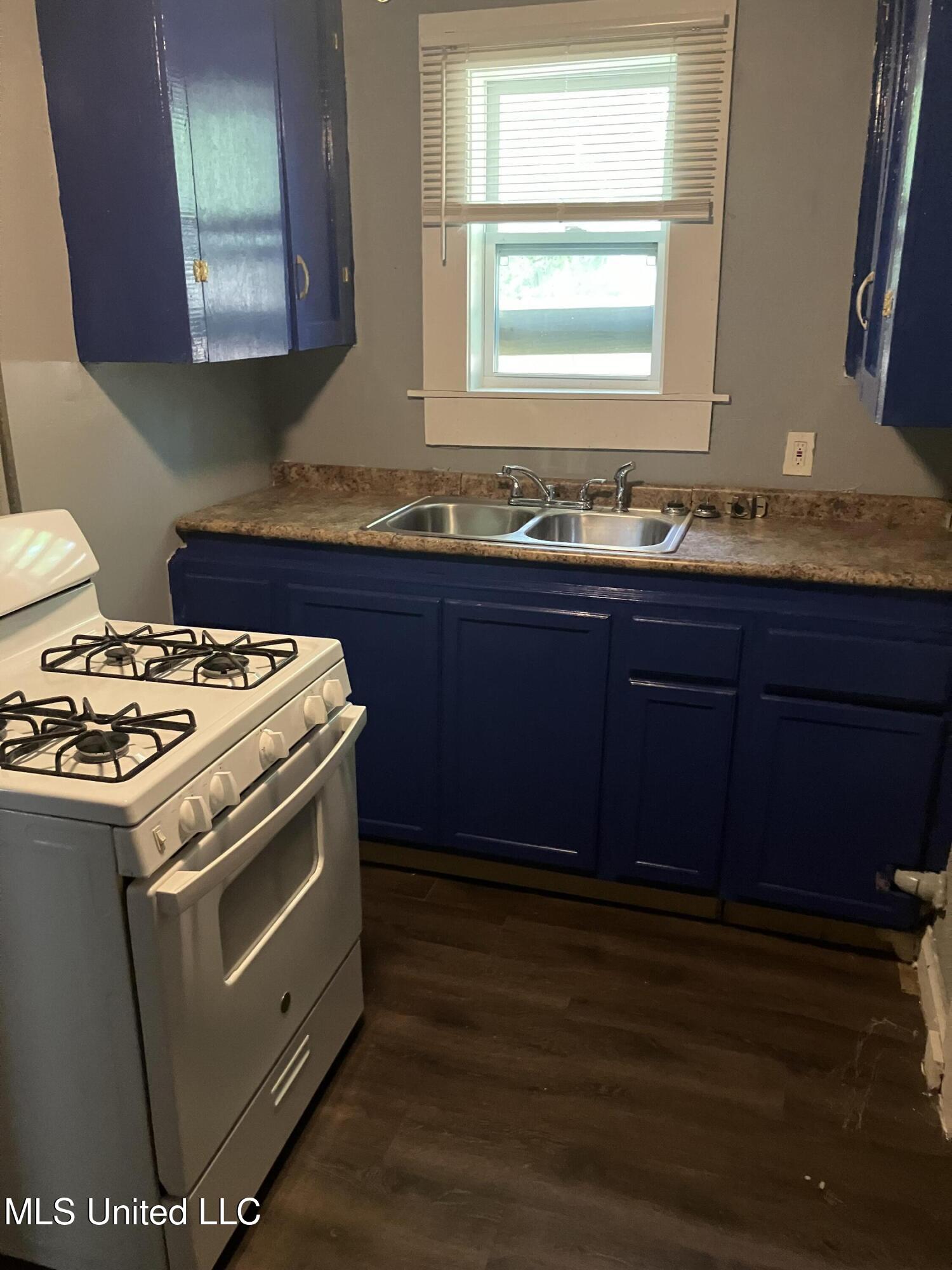 210 Donald Street Jackson, MS 39216 - Photo 5 of 12 IMG_5463