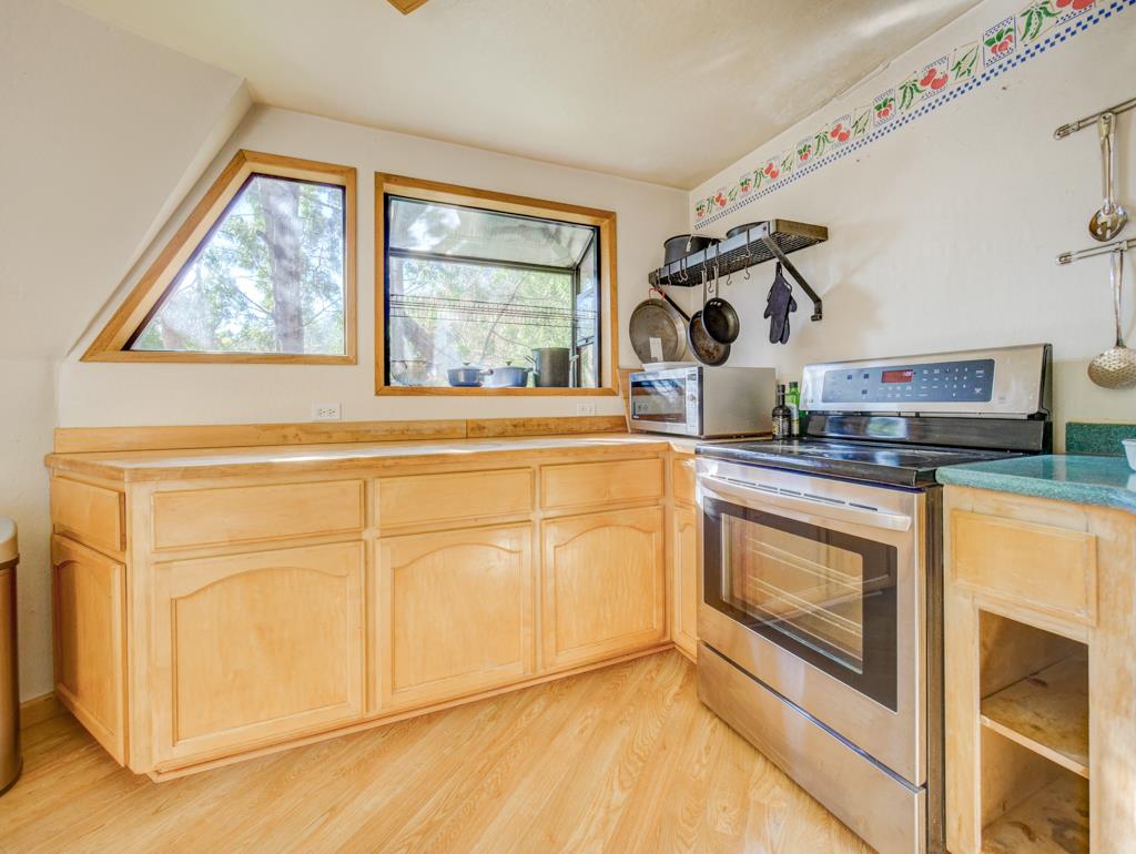 910 Larsen Road Aptos, CA 95003 - Photo 15 of 45 Gallery Image 15