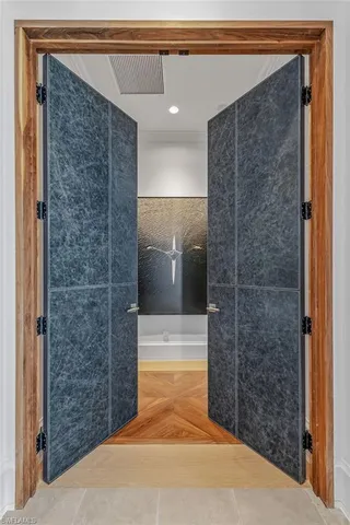 $4,400,000 | 2243 Residence Circle, Naples, FL 34105