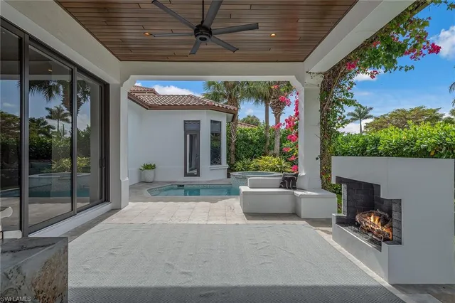 $4,400,000 | 2243 Residence Circle, Naples, FL 34105