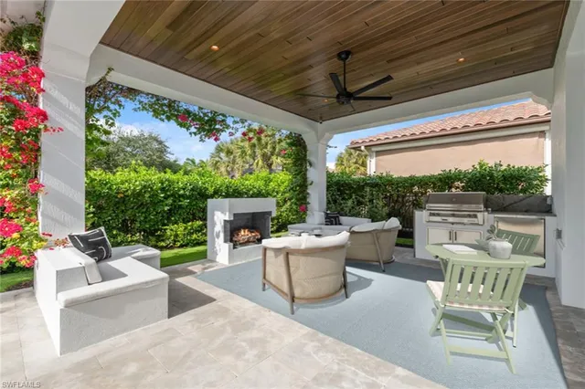 $4,400,000 | 2243 Residence Circle, Naples, FL 34105