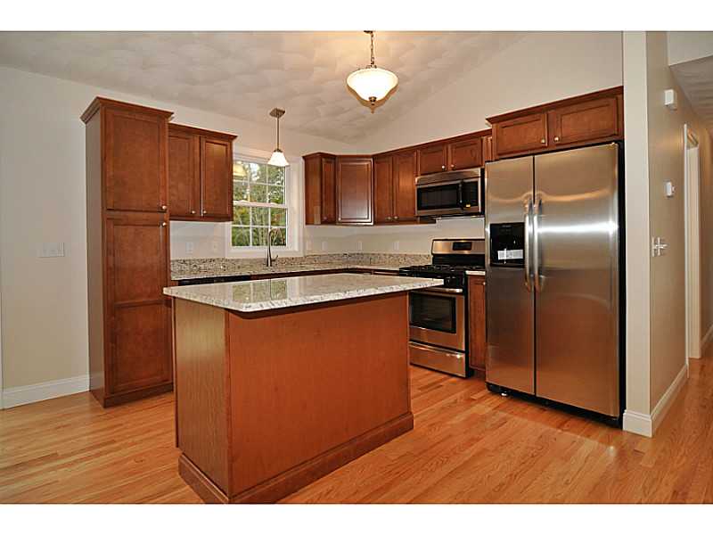 54 Fieldstone Way Westerly, RI 02891 - Photo 5 of 12 Kitchen.