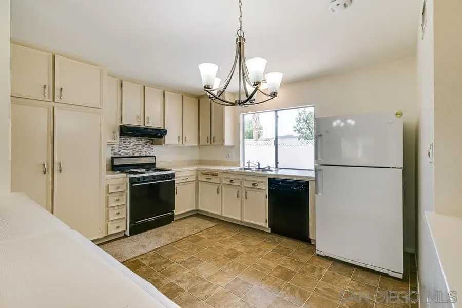 9124 Maranda Drive Santee, CA 92071 - Photo 6 of 17