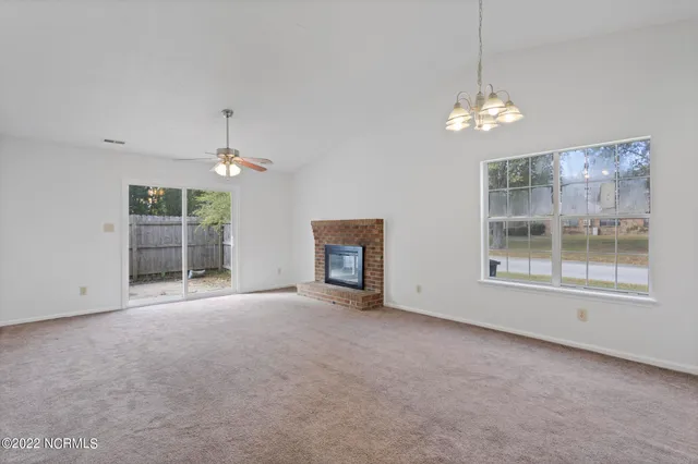 $1,000 | 100 Creekview Drive, Jacksonville, NC 28540