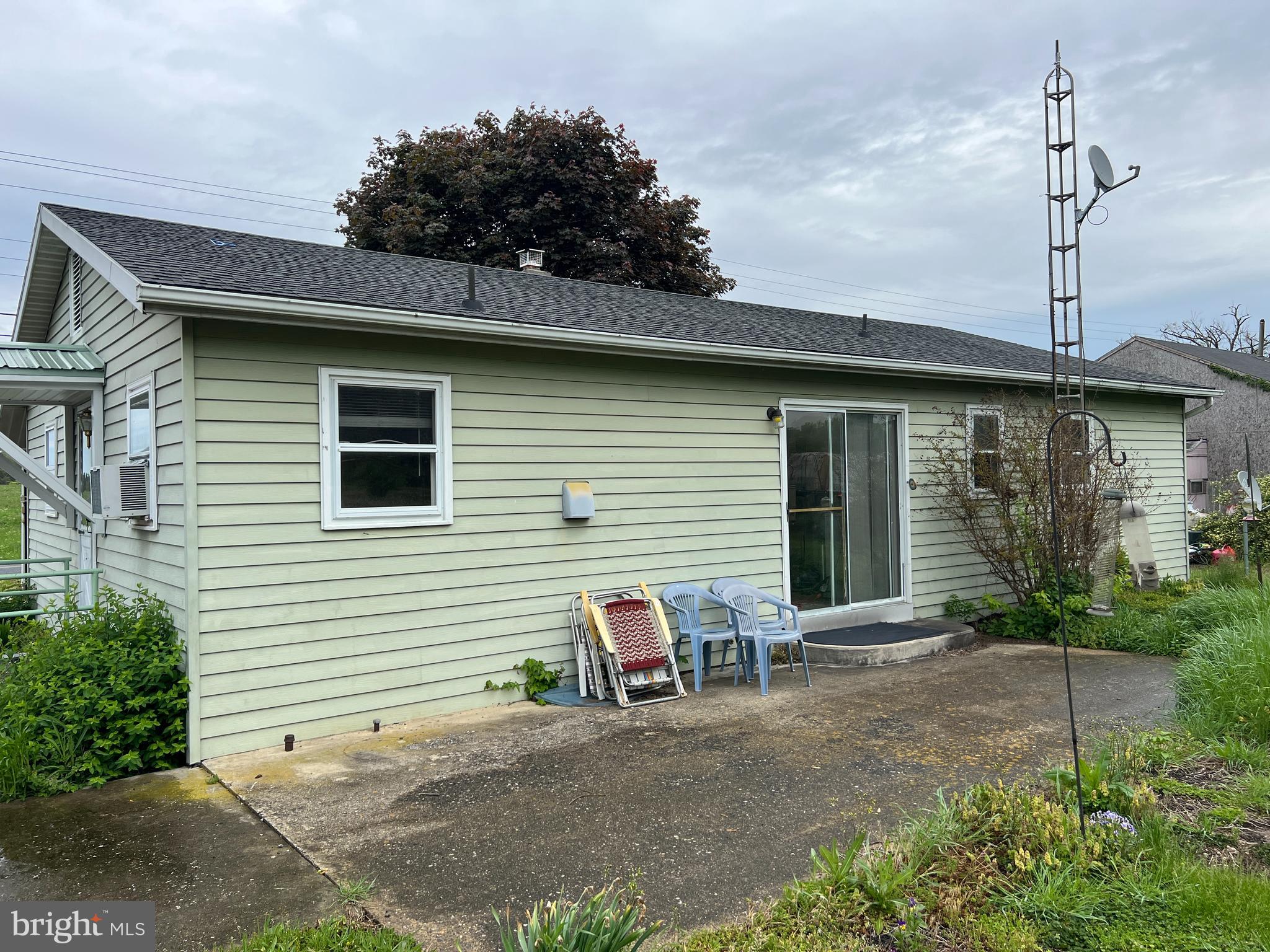 3074 Country Road Chambersburg, PA 17202 - Photo 5 of 52