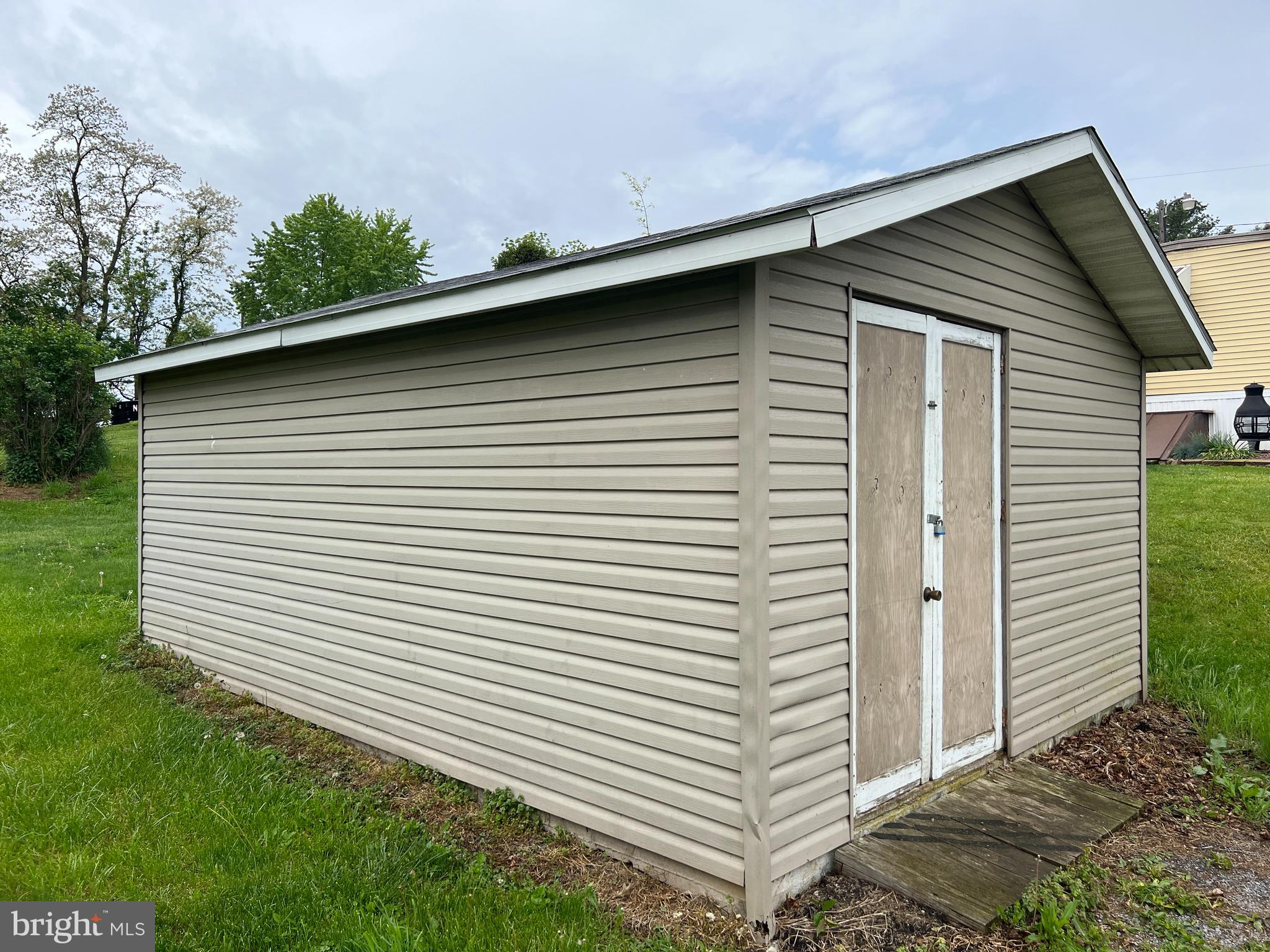 3074 Country Road Chambersburg, PA 17202 - Photo 9 of 52